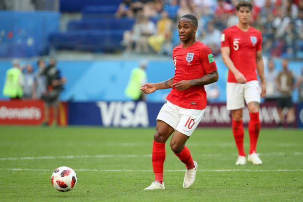 的多功能中 的多功能中