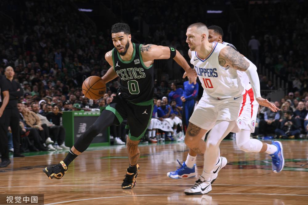 党旗在基层 党旗在基层